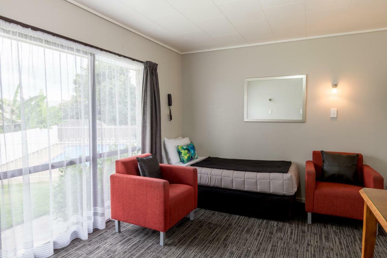 Cherry Grove Motel Havelock North Exterior photo